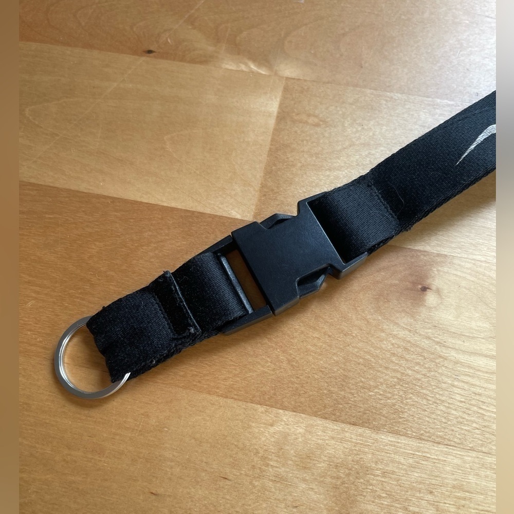 Nike Black and White Durable Fabric Lanyard with Quick-Release Clip - Picture 3 of 4
